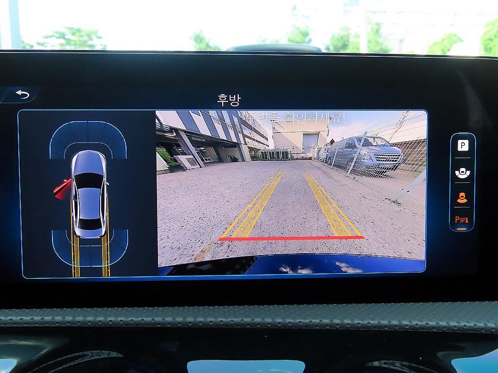 벤츠 A 클래스 A클래스 W177 AMG A35 4MATIC 세단 이미지 15