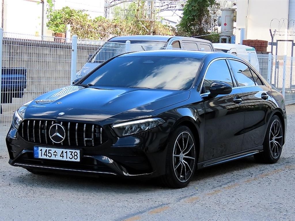 벤츠 A 클래스 A클래스 W177 AMG A35 4MATIC 세단 이미지 2