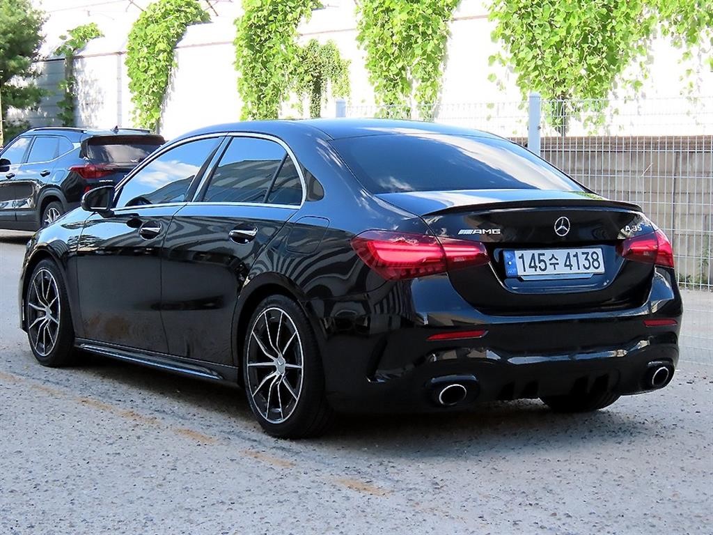 벤츠 A 클래스 A클래스 W177 AMG A35 4MATIC 세단 이미지 3