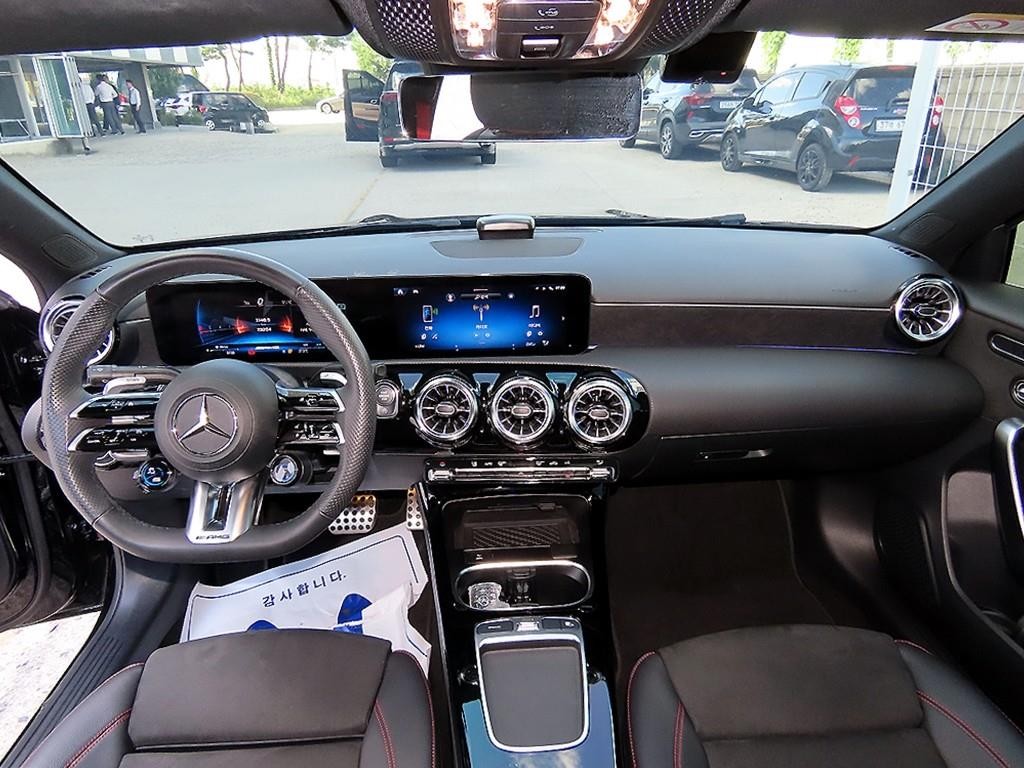 벤츠 A 클래스 A클래스 W177 AMG A35 4MATIC 세단 이미지 7