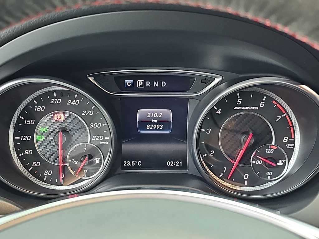 벤츠 A 클래스 A클래스 W176 A45 AMG 4MATIC 이미지 6