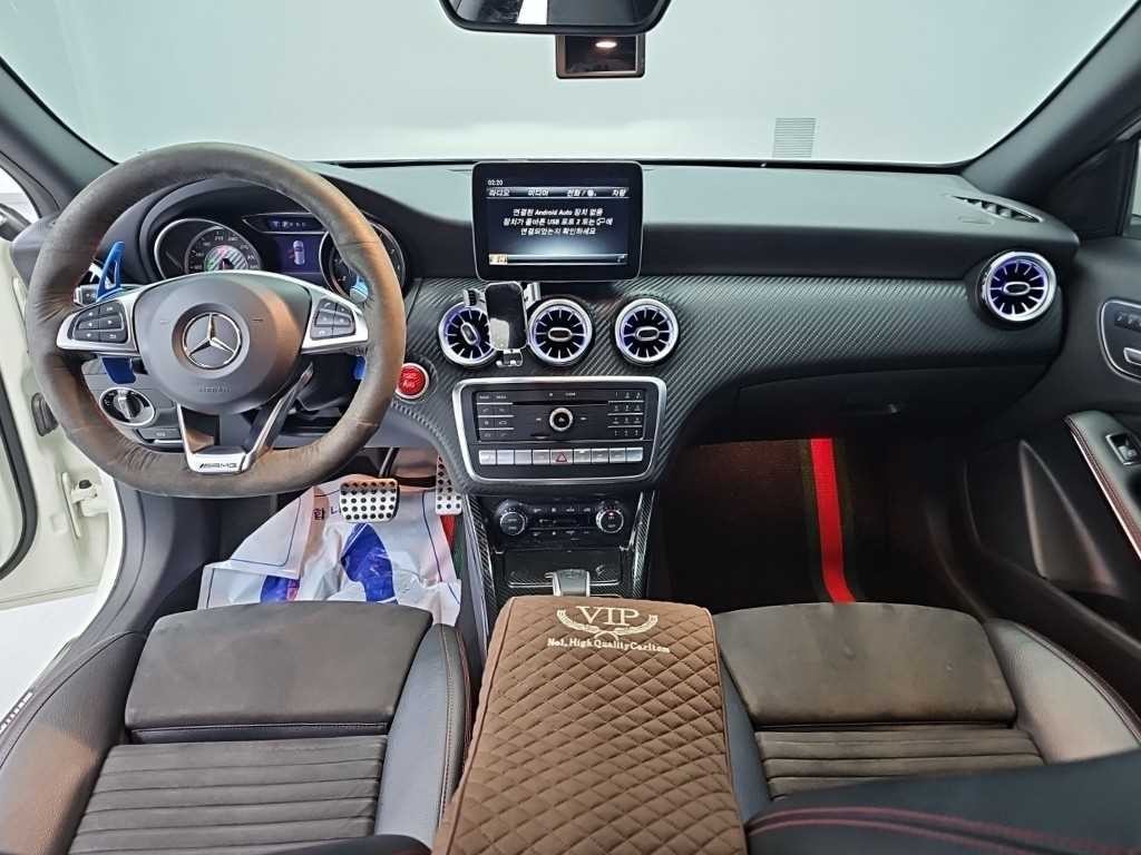 벤츠 A 클래스 A클래스 W176 A45 AMG 4MATIC 이미지 7