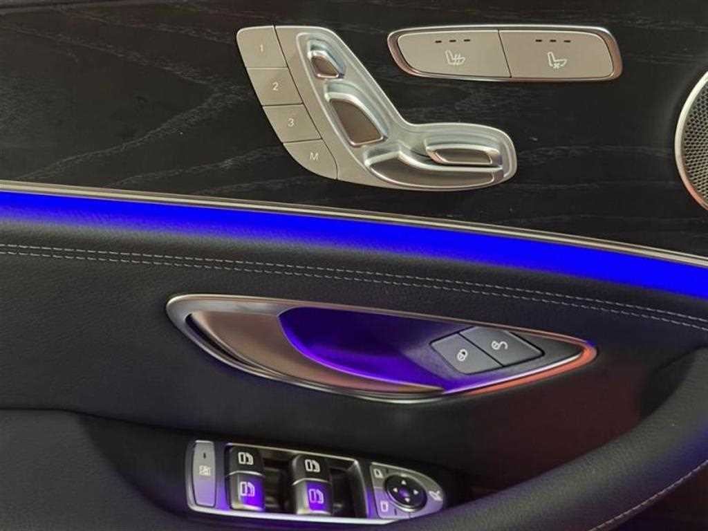 벤츠 E 클래스 E-클래스 W213 E220d 4MATIC AMG라인 이미지 13