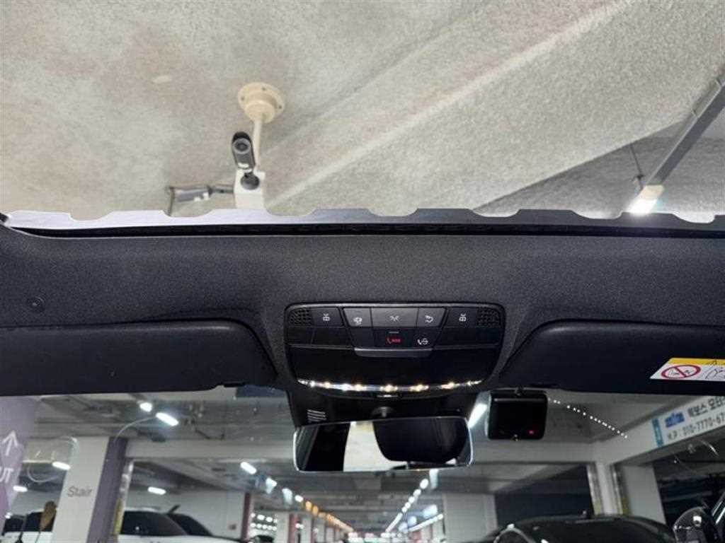 벤츠 E 클래스 E-클래스 W213 E220d 4MATIC AMG라인 이미지 14