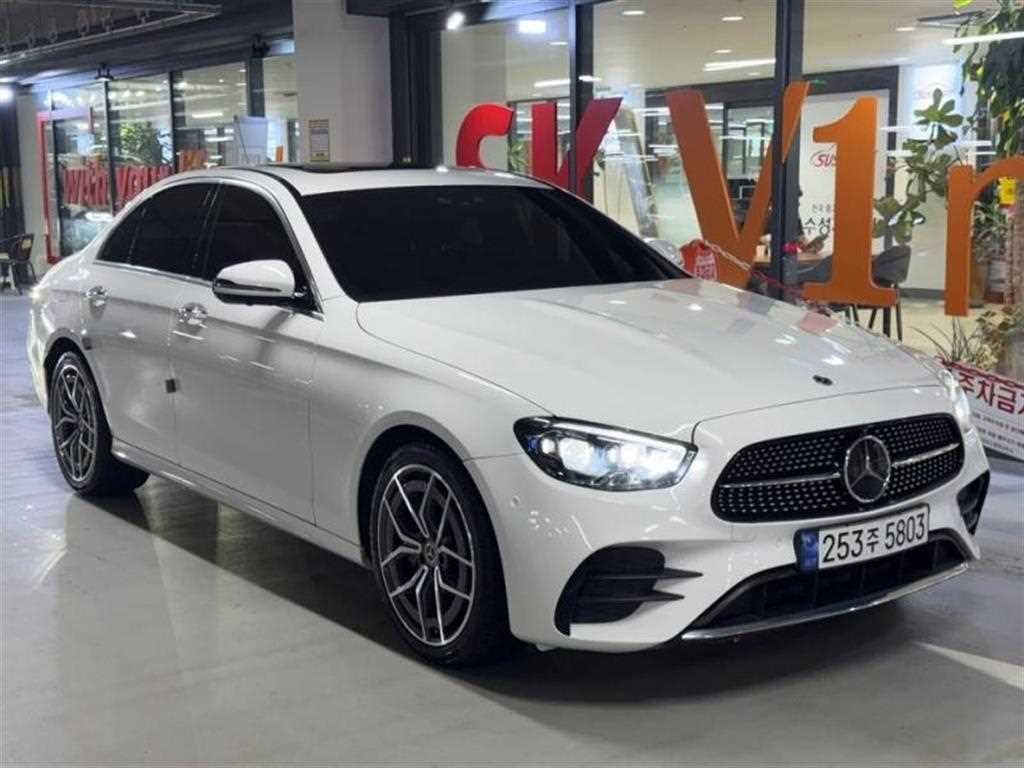 벤츠 E 클래스 E-클래스 W213 E220d 4MATIC AMG라인 이미지 2