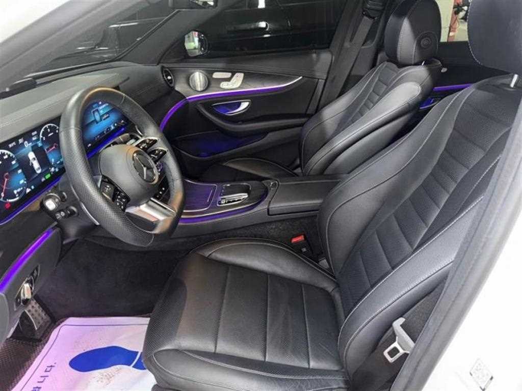 벤츠 E 클래스 E-클래스 W213 E220d 4MATIC AMG라인 이미지 6
