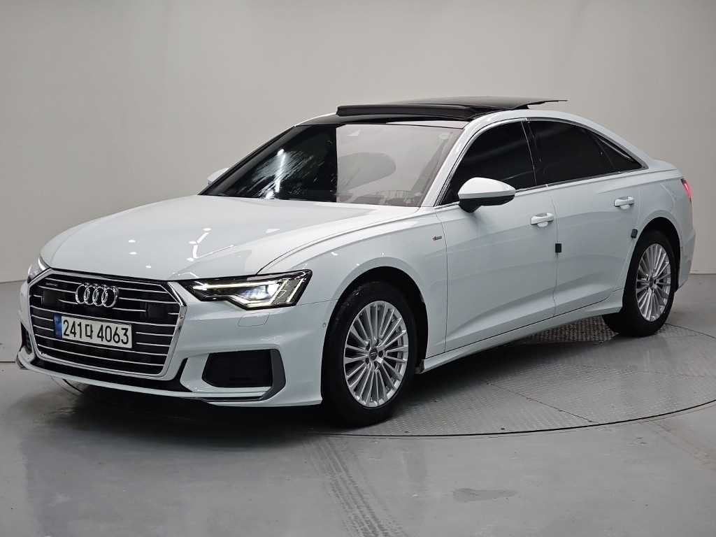 아우디 A6 A6 (C8) 45 TFSI 콰트로 프리미엄 이미지 1