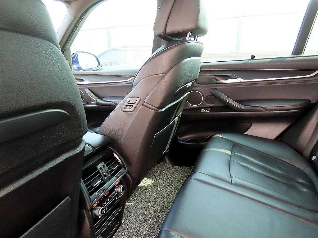 BMW X5 X5 (F15) xDrive M50d 이미지 16
