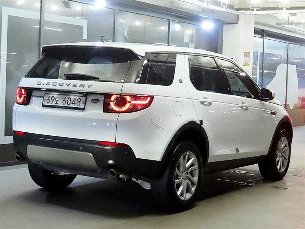 랜드로버 디스커버리 스포츠 2.0 TD4 SE 이미지 4