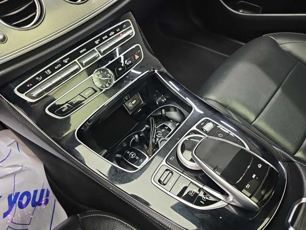 벤츠 E 클래스 E-클래스 W213 E300 아방가르드 이미지 10