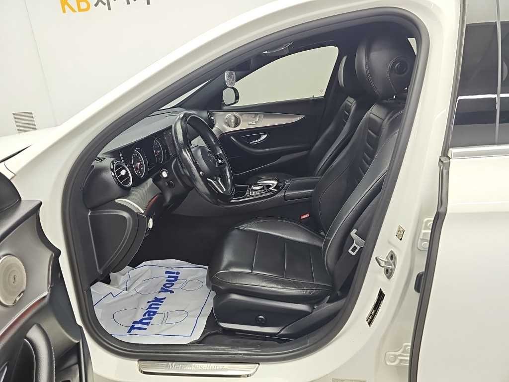 벤츠 E 클래스 E-클래스 W213 E300 아방가르드 이미지 11