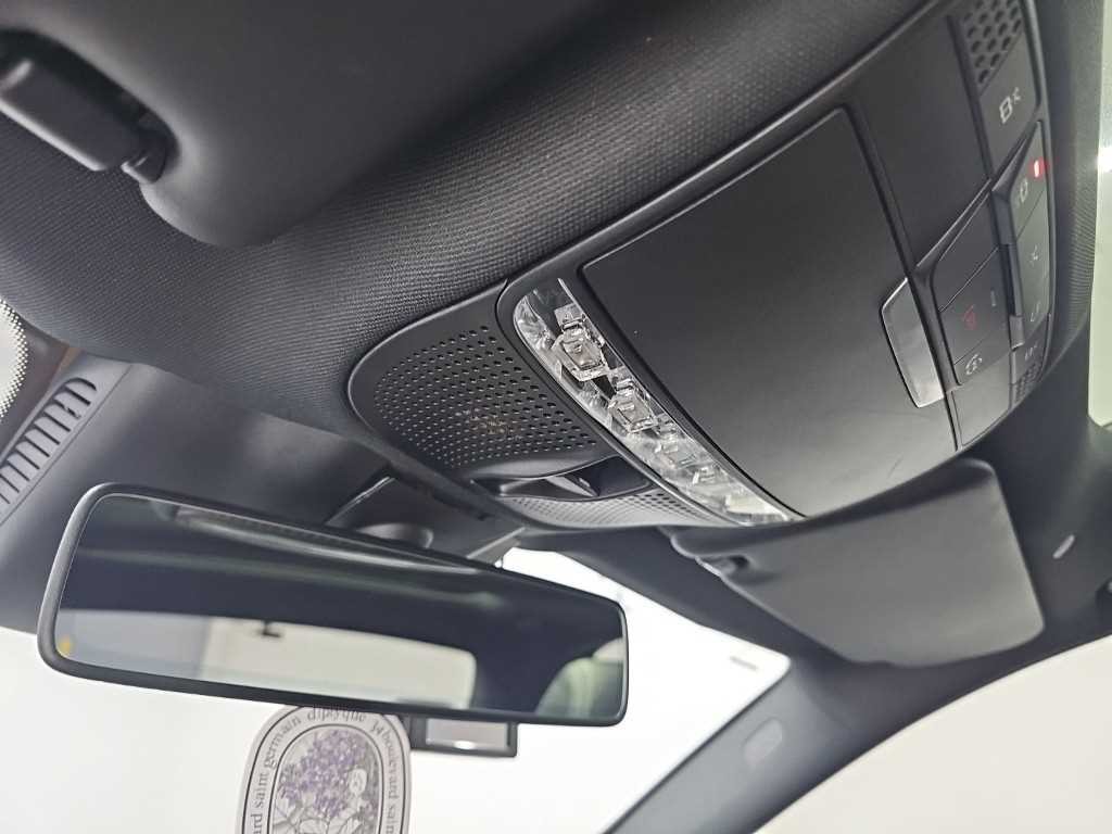 벤츠 E 클래스 E-클래스 W213 E300 아방가르드 이미지 17