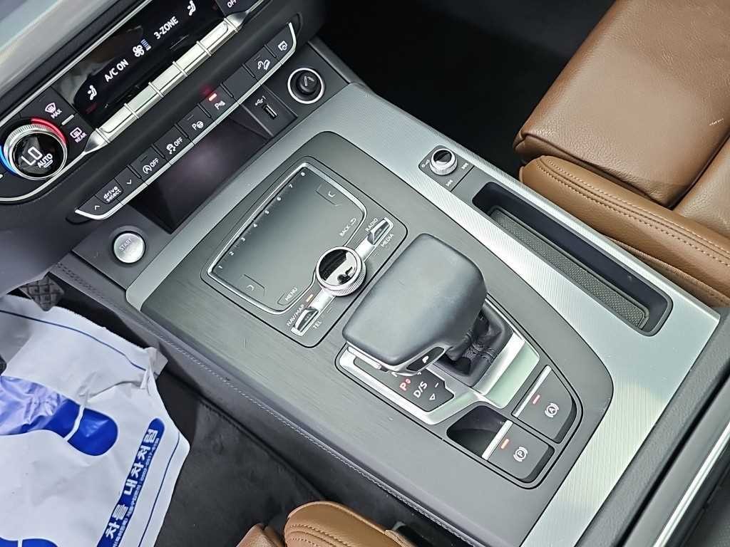 아우디 Q5 Q5 (FY) 40 TDI 콰트로 프리미엄 이미지 8