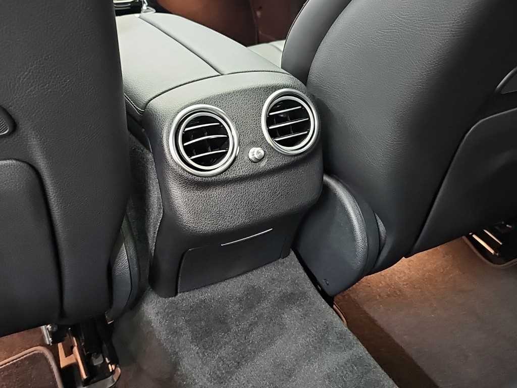 벤츠 E 클래스 E-클래스 W213 E300e 4MATIC 익스클루시브 이미지 13