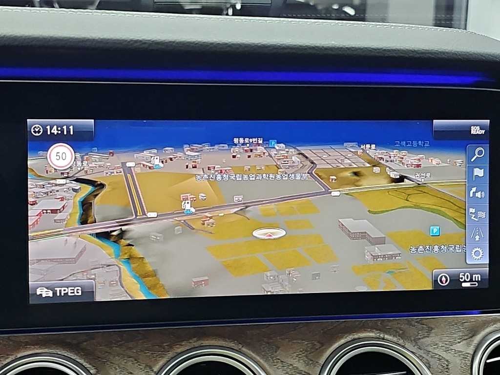 벤츠 E 클래스 E-클래스 W213 E300e 4MATIC 익스클루시브 이미지 16