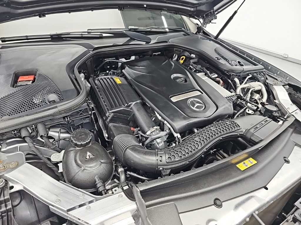 벤츠 E 클래스 E-클래스 W213 E300e 4MATIC 익스클루시브 이미지 5