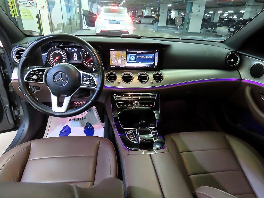 벤츠 E 클래스 E-클래스 W213 E300 아방가르드 이미지 10