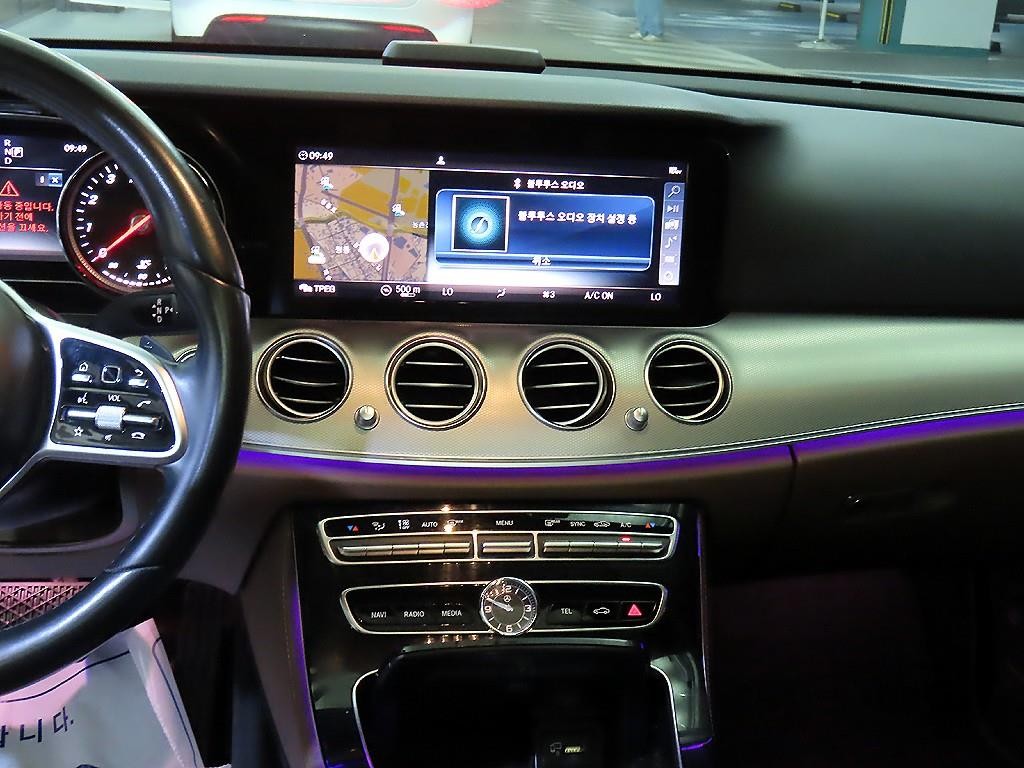 벤츠 E 클래스 E-클래스 W213 E300 아방가르드 이미지 11