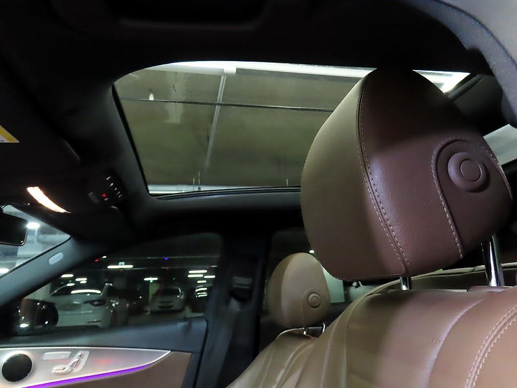 벤츠 E 클래스 E-클래스 W213 E300 아방가르드 이미지 17