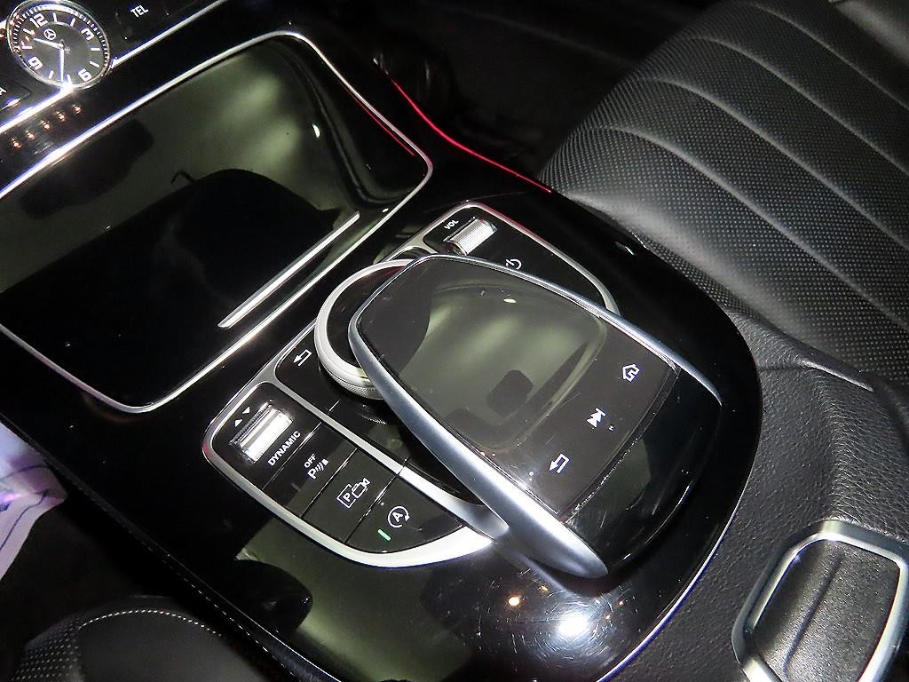 벤츠 E 클래스 E-클래스 W213 E300 4MATIC 익스클루시브 이미지 13