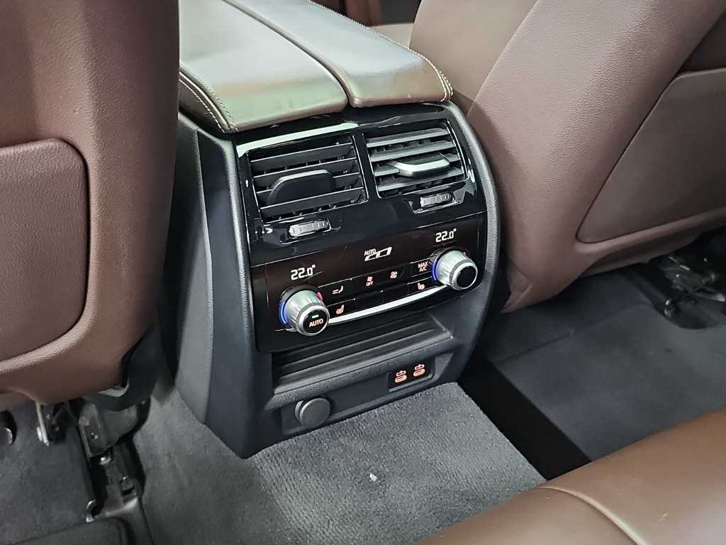 BMW 5시리즈 5시리즈 (G30) 520d xDrive M 스포츠 플러스 이미지 13