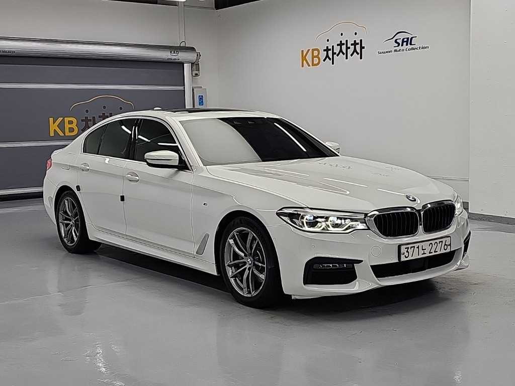 BMW 5시리즈 5시리즈 (G30) 520d xDrive M 스포츠 플러스 이미지 4