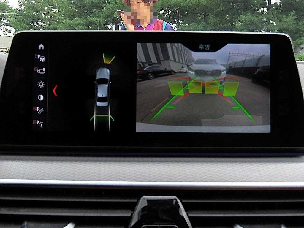 BMW 5시리즈 5시리즈 (G30) 520d M 스포츠 스페셜 에디션 이미지 15