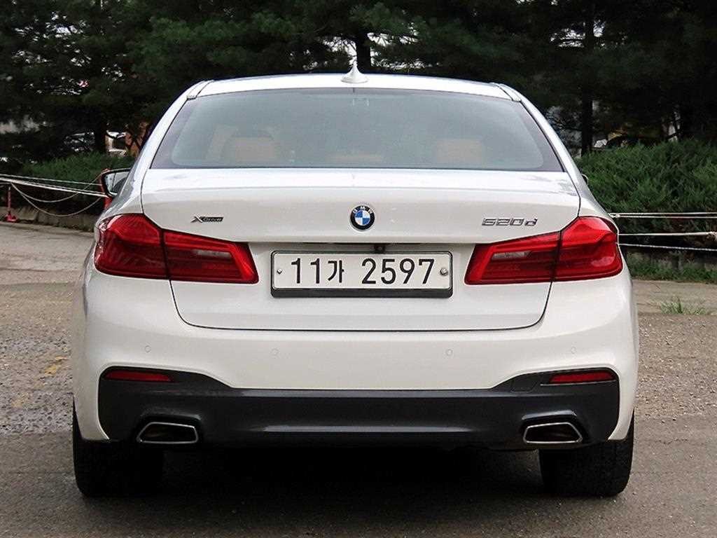 BMW 5시리즈 5시리즈 (G30) 520d M 스포츠 스페셜 에디션 이미지 4