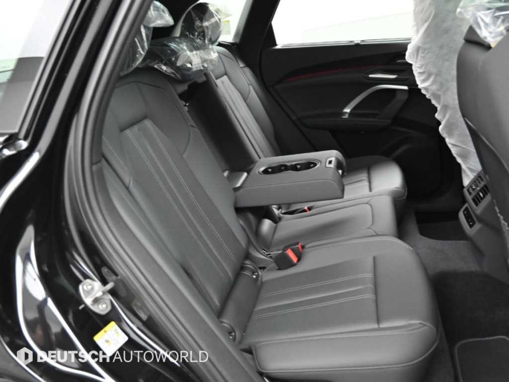 아우디 Q5 Q5 (80A) 스포트백 45 TFSI 콰트로 S-라인 블랙 이미지 12