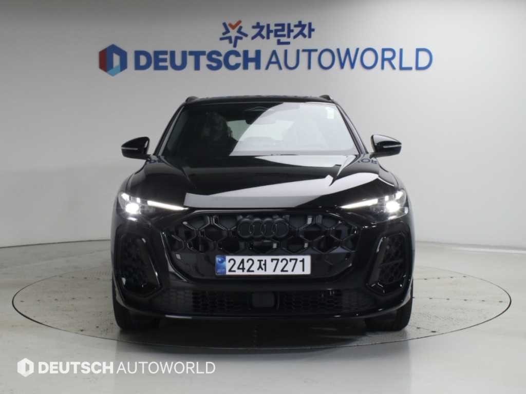 아우디 Q5 Q5 (80A) 스포트백 45 TFSI 콰트로 S-라인 블랙 이미지 3