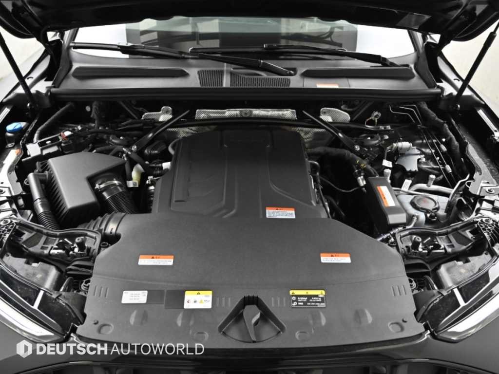 아우디 Q5 Q5 (80A) 스포트백 45 TFSI 콰트로 S-라인 블랙 이미지 6
