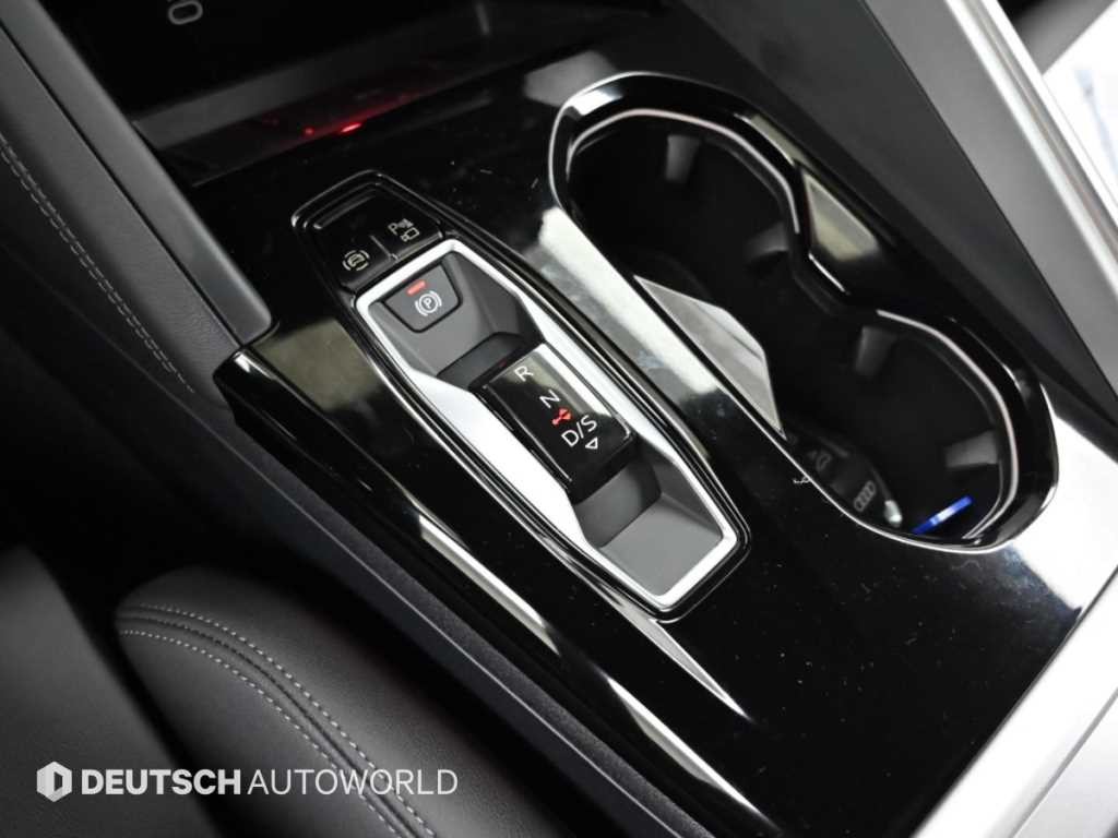 아우디 Q5 Q5 (80A) 스포트백 45 TFSI 콰트로 S-라인 블랙 이미지 9