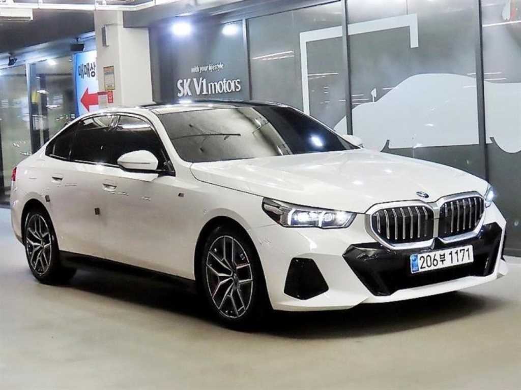 BMW 5시리즈 5시리즈 (G60) 520i M 스포츠 이미지 1