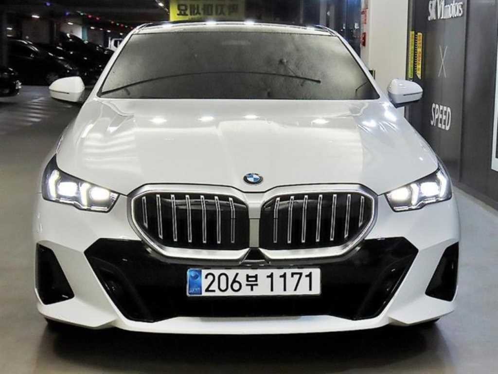 BMW 5시리즈 5시리즈 (G60) 520i M 스포츠 이미지 2