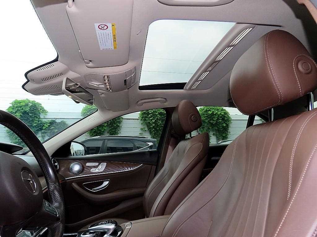 벤츠 E 클래스 E-클래스 W213 E220d 4MATIC 익스클루시브 이미지 16