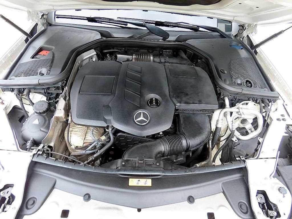 벤츠 E 클래스 E-클래스 W213 E220d 4MATIC 익스클루시브 이미지 19
