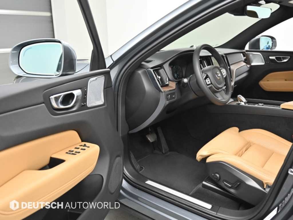 볼보 XC60 XC60(2세대) B6 AWD 인스크립션 이미지 11