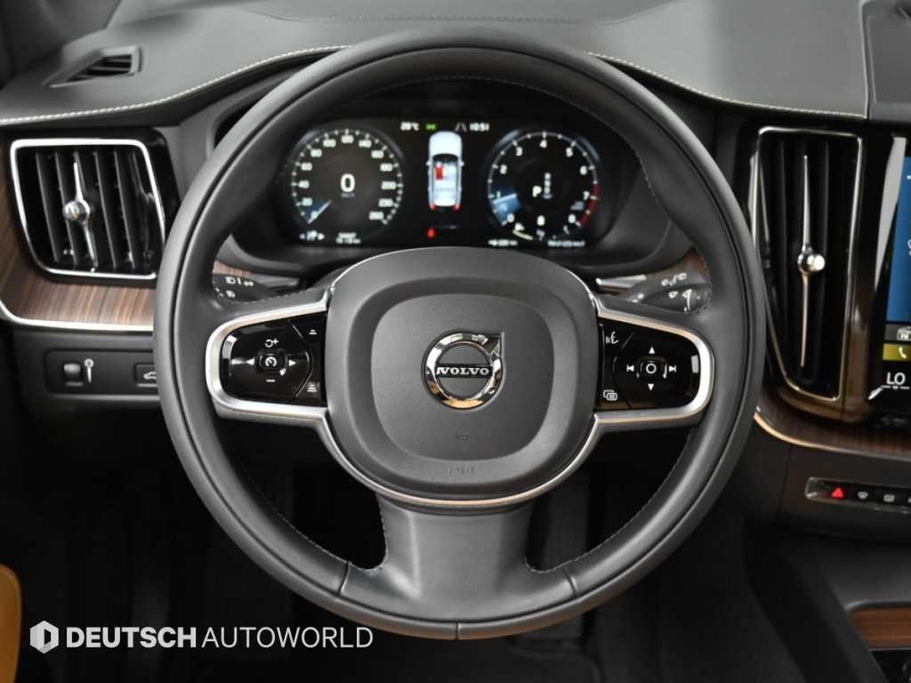 볼보 XC60 XC60(2세대) B6 AWD 인스크립션 이미지 13