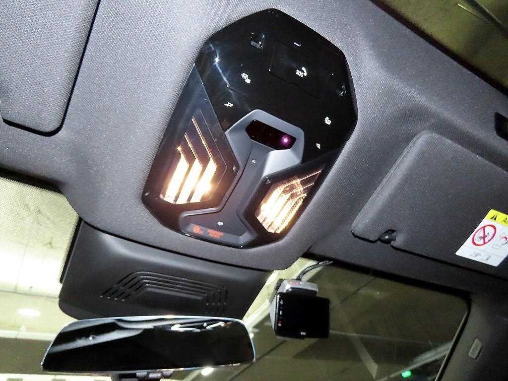 BMW iX xDrive 50 스포츠 플러스 이미지 16