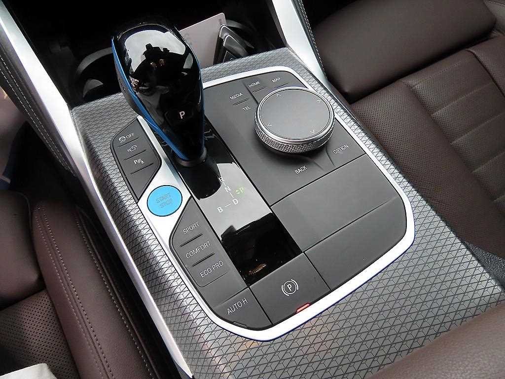 BMW i4 eDrive 40 M 스포츠 프로 이미지 12