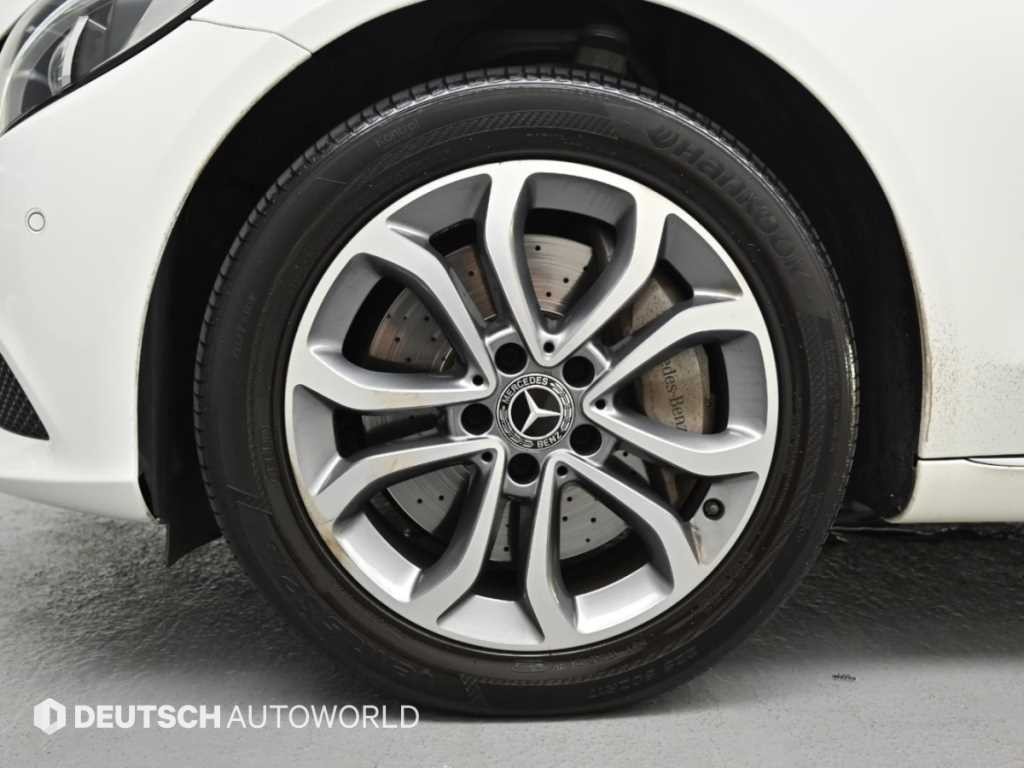 벤츠 C 클래스 C클래스 W205 C350e 이미지 5