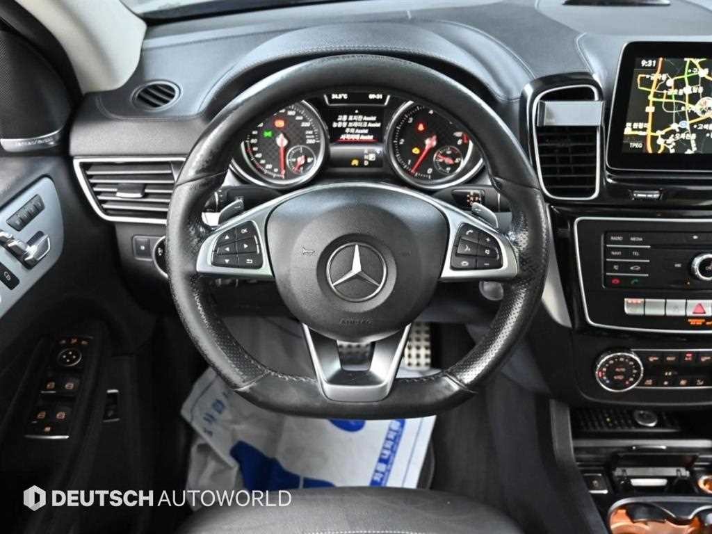 벤츠 GLE 클래스 GLE 클래스 W166 GLE 350 d 4MATIC 쿠페 이미지 13