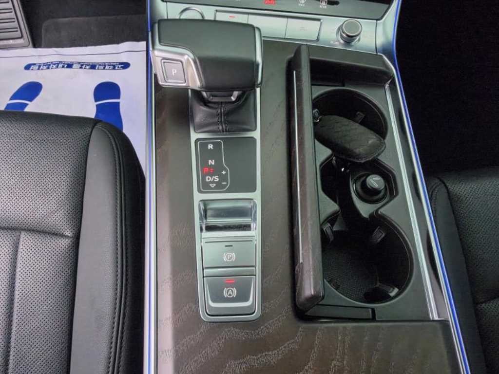 아우디 A6 A6 (C8) 40 TDI 콰트로 프리미엄 이미지 11