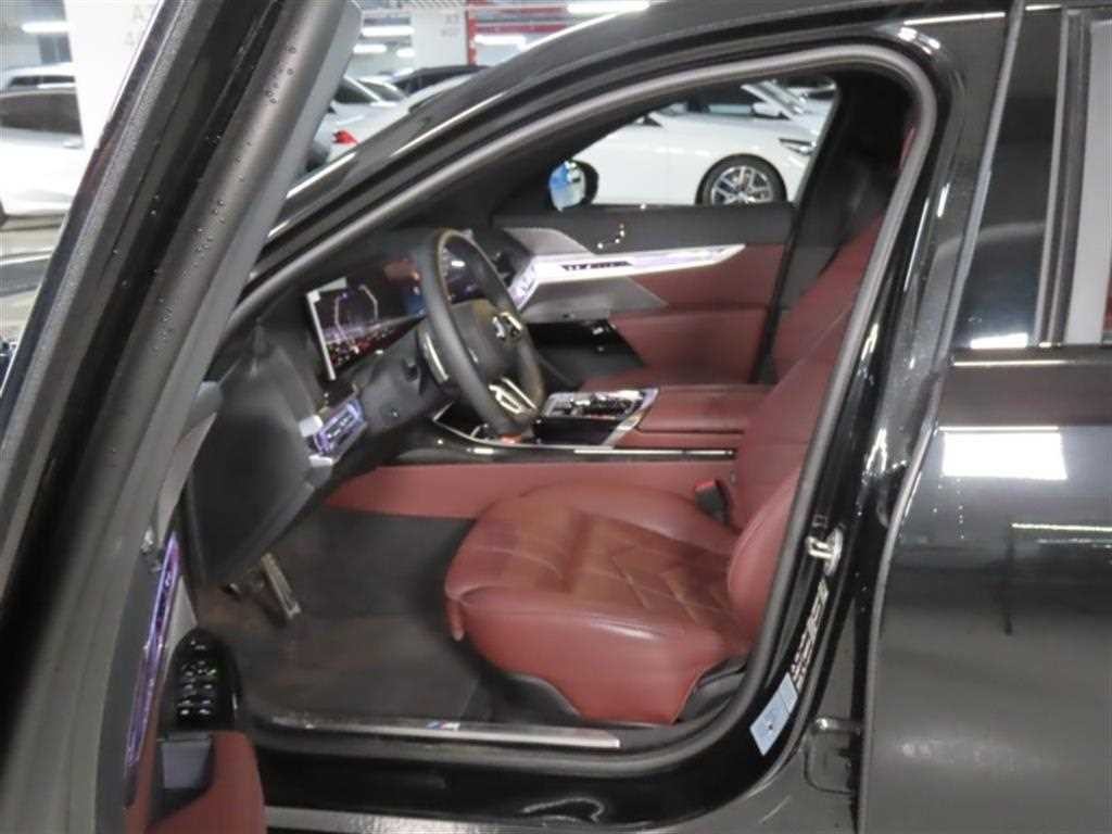 BMW 7시리즈 7시리즈 (G70) 740d xDrive M 스포츠 이미지 12