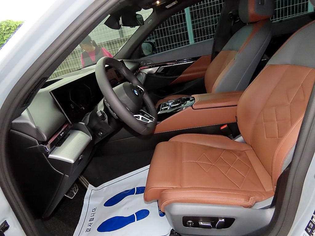 BMW 5시리즈 5시리즈 (G60) 530i xDrive M 스포츠 이미지 5