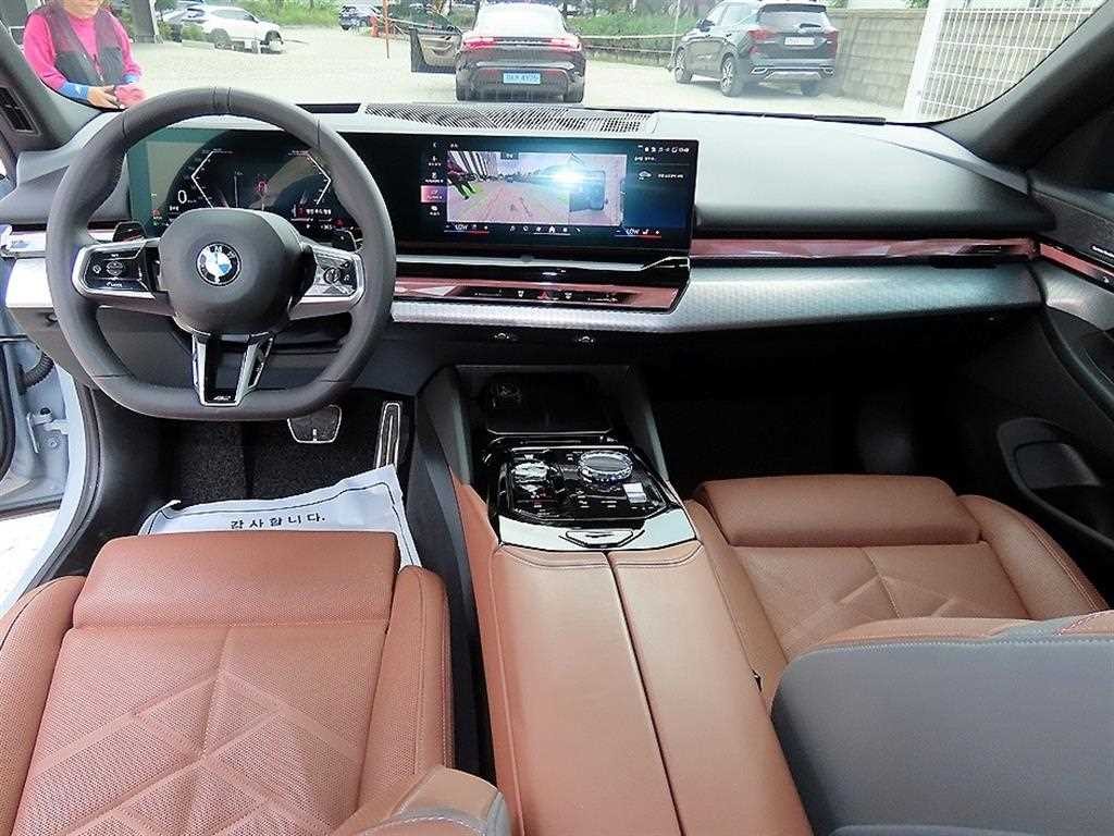 BMW 5시리즈 5시리즈 (G60) 530i xDrive M 스포츠 이미지 7