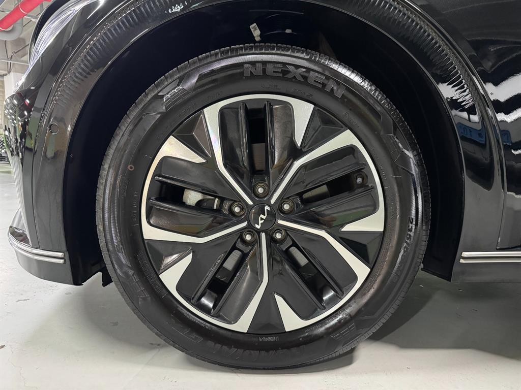 기아 EV6 롱레인지 AWD 어스 이미지 19