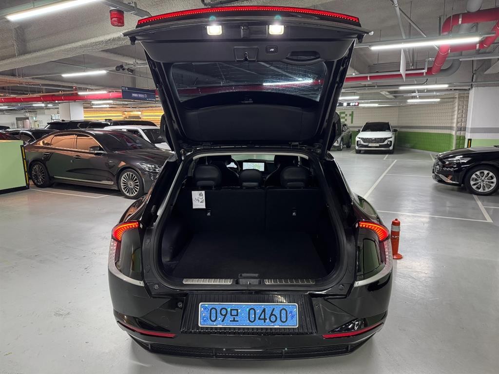 기아 EV6 롱레인지 AWD 어스 이미지 5