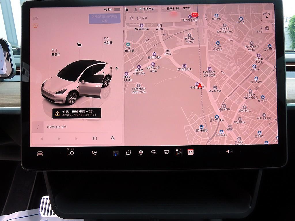 테슬라 모델 Y 롱 레인지 이미지 11