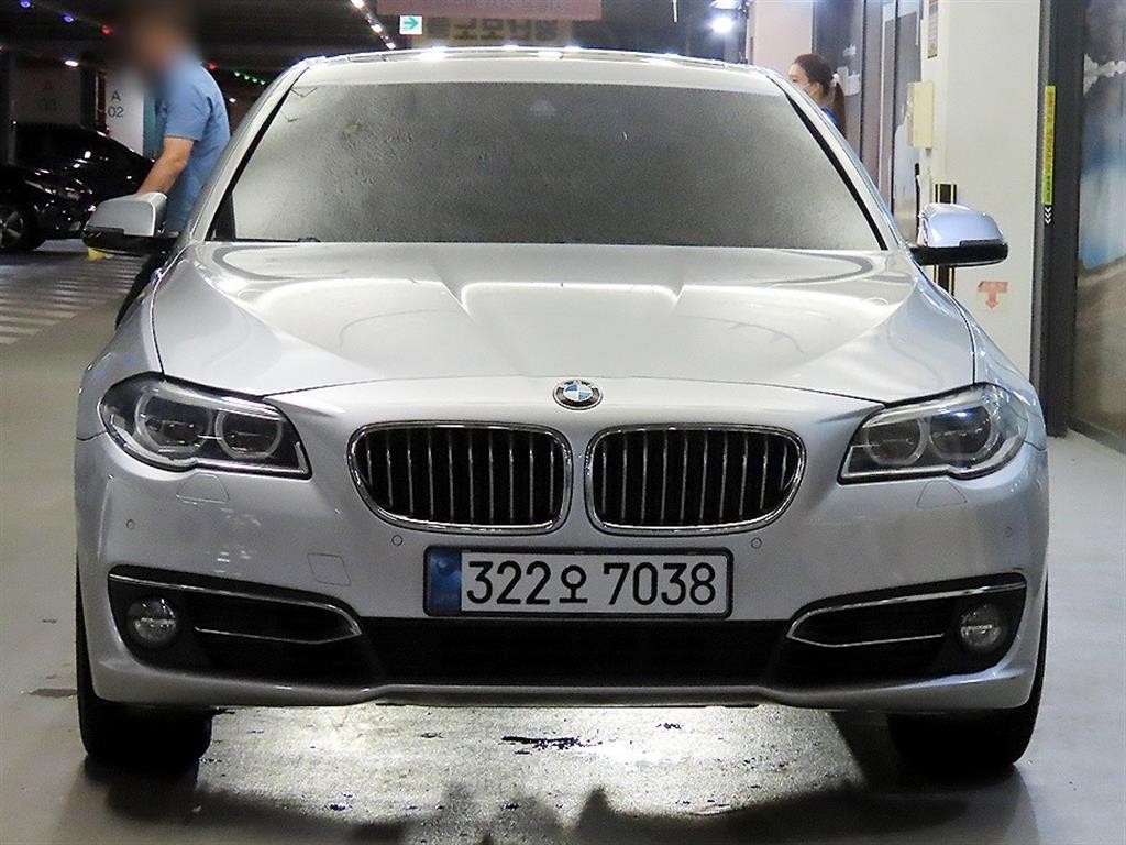 BMW 5시리즈 5시리즈 (F10) 520d 럭셔리 이미지 2